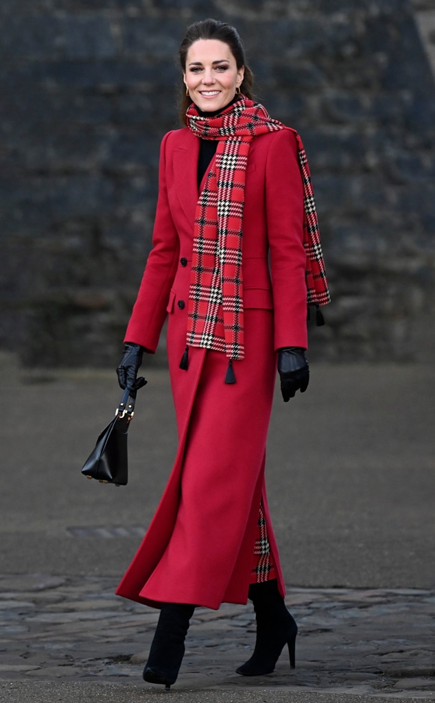 You'll Be Royally Flushed by Kate Middleton's Fiery Red Look You'll Be Royally Flushed by Kate Middleton's Fiery Red Look
