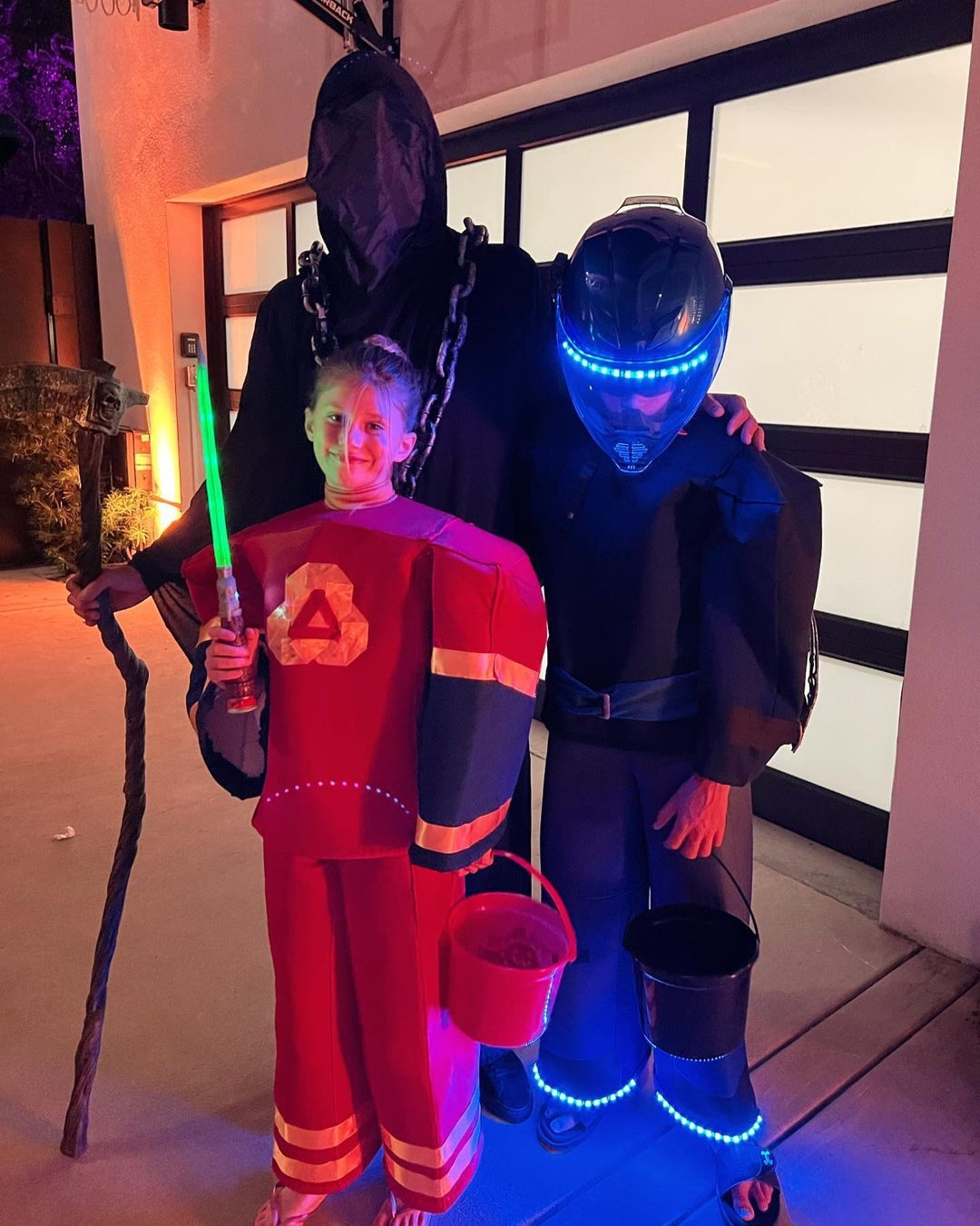 Elon Musk's BIG RED Halloween Costume gets VILIFIED! MUST SEE PHOTOS  (inside)