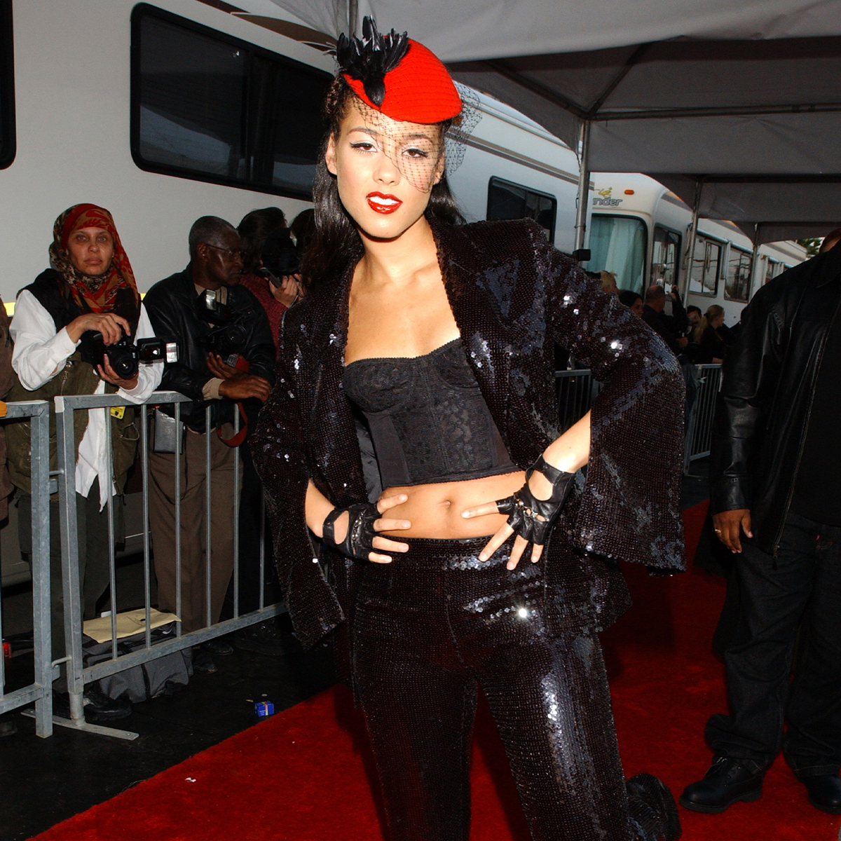 Let These Photos From the 2002 AMAs Serve as the Ultimate Throwback