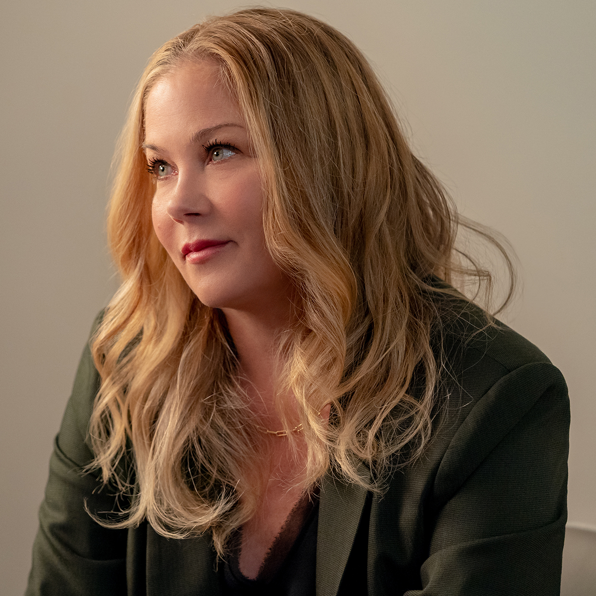 Dead to Me' Season 3 Trailer: Christina Applegate and Linda