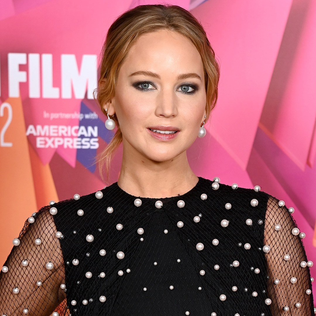 Jennifer Lawrence Shares Why She Thought Having a Family Was the “Scariest Thing” – E! Online