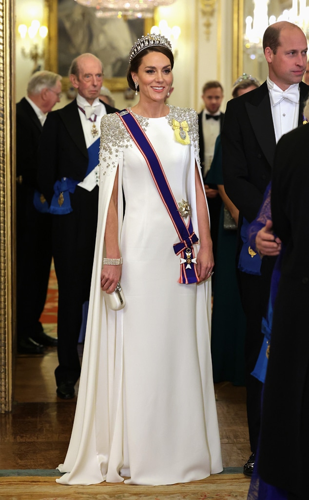 Kate Middleton copia el estilo de la princesa Diana con este osado look  rojo - E! Online Latino - MX