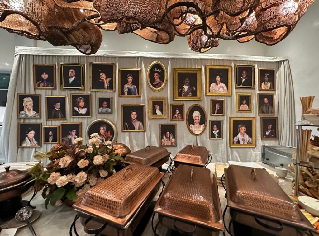Kim Kardashian, Kylie Jenner, Family Portraits, 2022 Thanksgiving