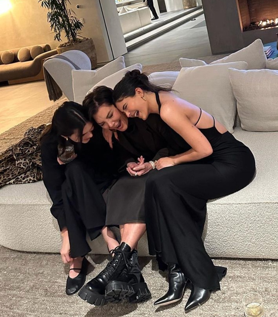 Kris Jenner, Kendall Jenner, Kylie Jenner, 2022 Thanksgiving