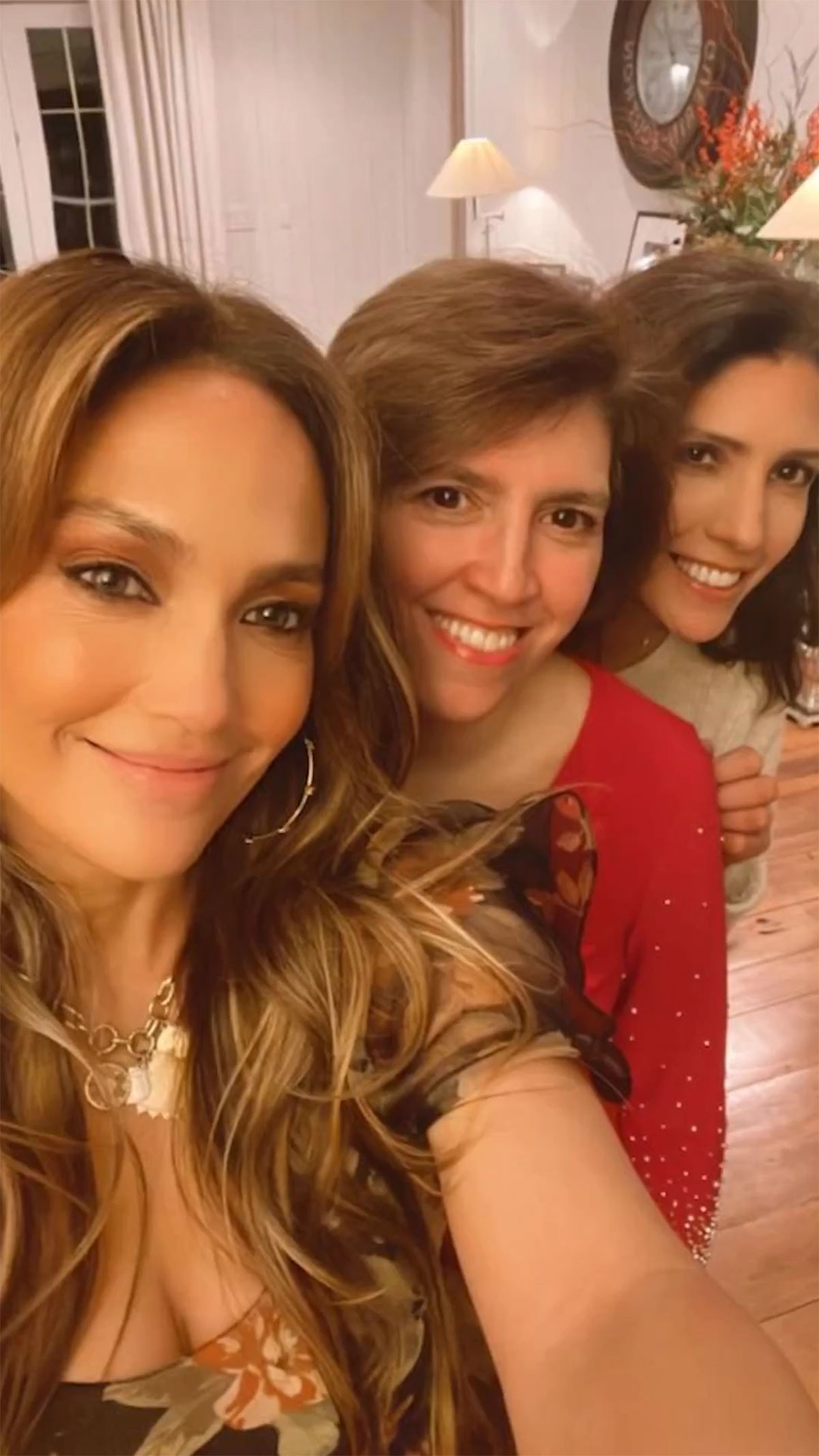 Jennifer Lopez, Leslie Lopez, Lynda Lopez, Thanksgiving 2022, Instagram