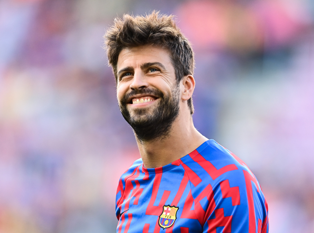 Win the jersey signed by Gerard Piqué!