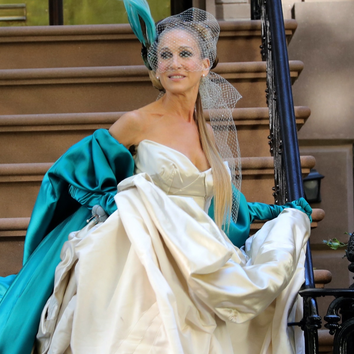 Carrie Bradshaw's Upcycled Met Gala Wedding Dress Includes a Hidden Detail  Fans Missed