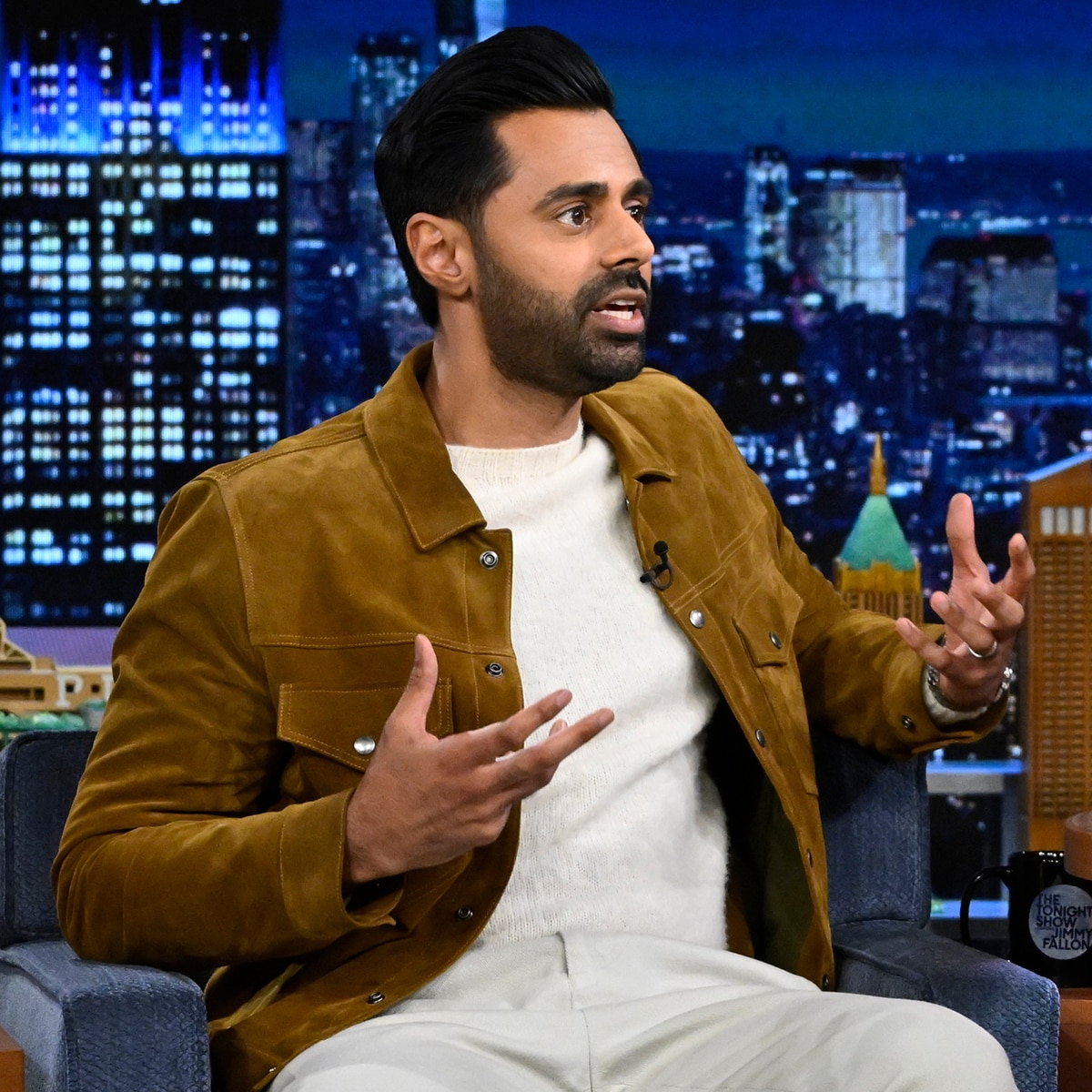 Watch Hasan Minhaj Apologize For “Trying To Make Jeopardy! Fun”