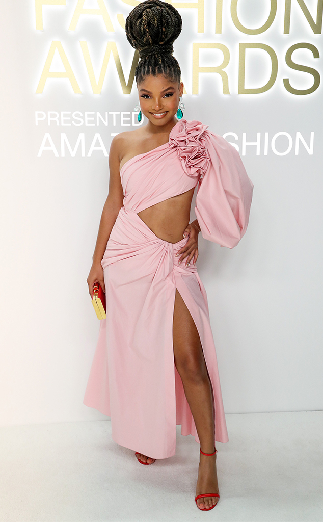 Kobe Bryant's Daughter Natalia Makes Her Mark on the Fashion World as She  Shines at the Red Carpet of 2022 CFDA Awards - EssentiallySports