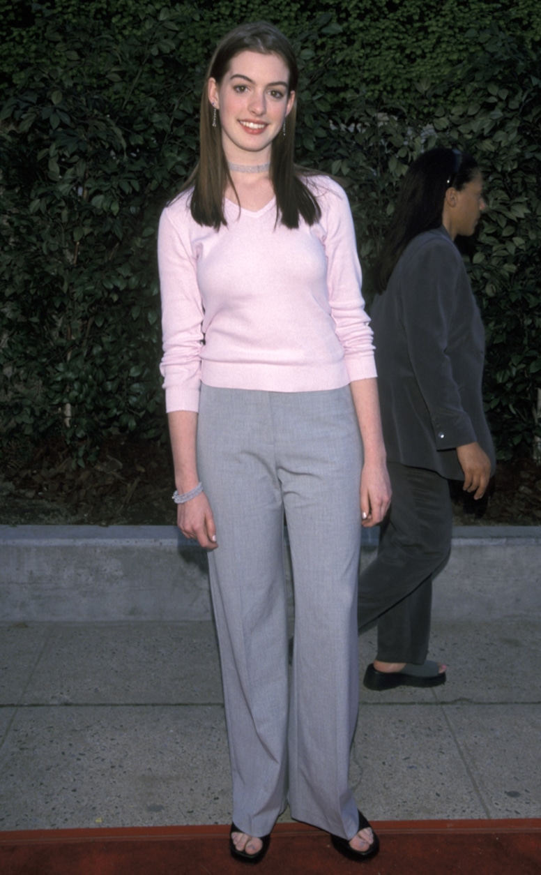 Anne Hathaway, Through the Years, 1999