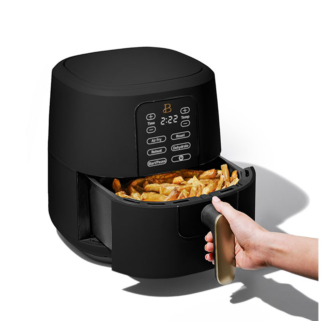 https://akns-images.eonline.com/eol_images/Entire_Site/202211/rs_640x640-220201094435-rs_640x640-air-fryer-e-comm.jpg?fit=around%7C400:400&output-quality=90&crop=400:400;center,top
