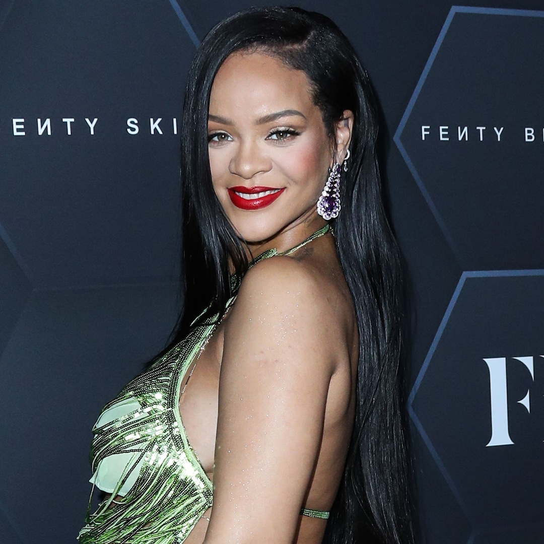 Rihanna Recalls Keeping Her Pregnancy a Secret From Her Friends – E! NEWS