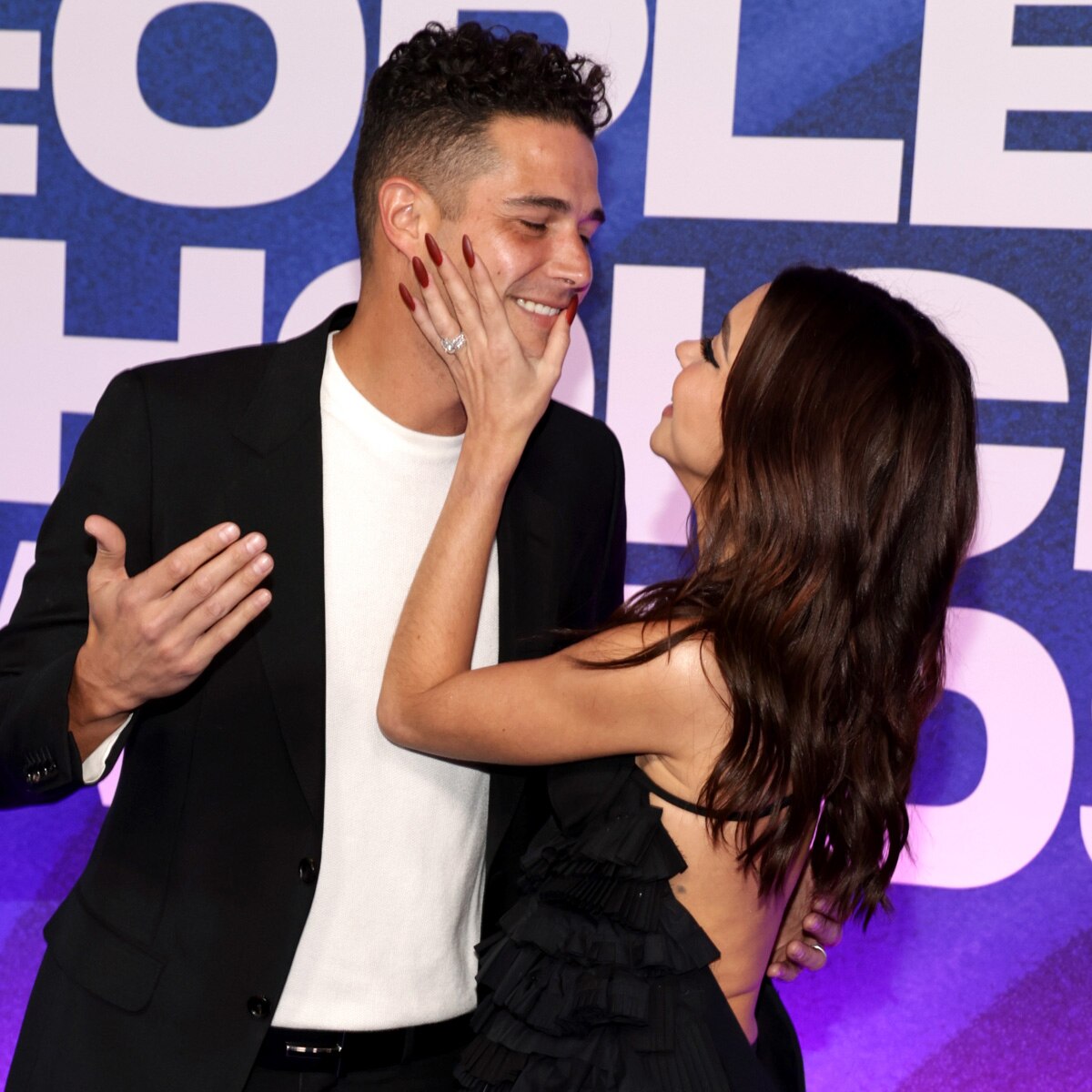 Sarah Hyland & Wells Adams’ Anniversary Tributes Will Make You Swoon