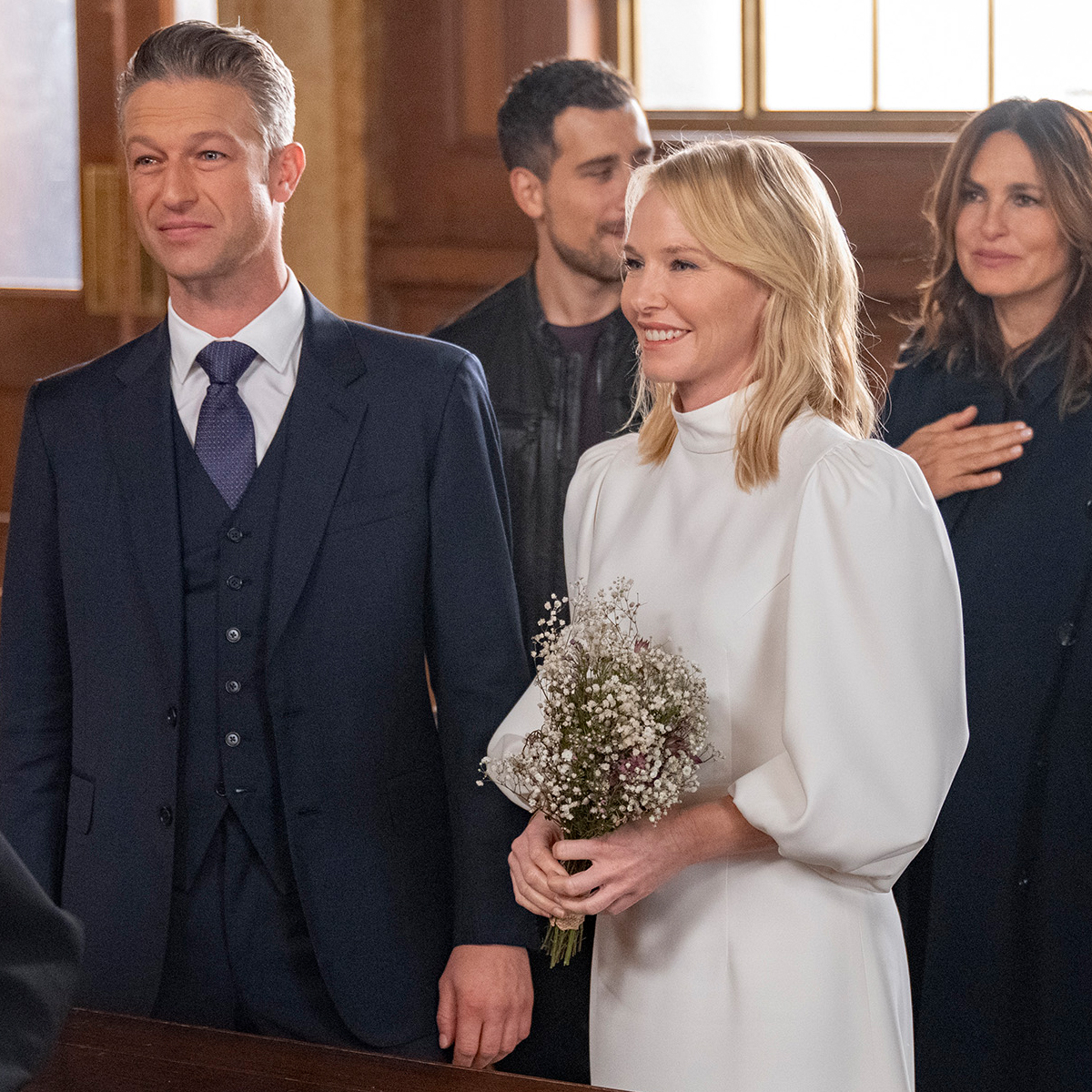 See Kelli Giddish’s Law & Order: SVU Wedding in Sneak Peek at Her Final Episode – E! Online