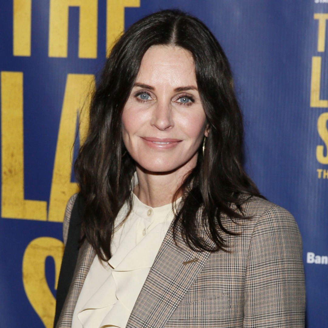 Courteney Cox Recalls “Looking Really Strange” With Facial Fillers – E! NEWS
