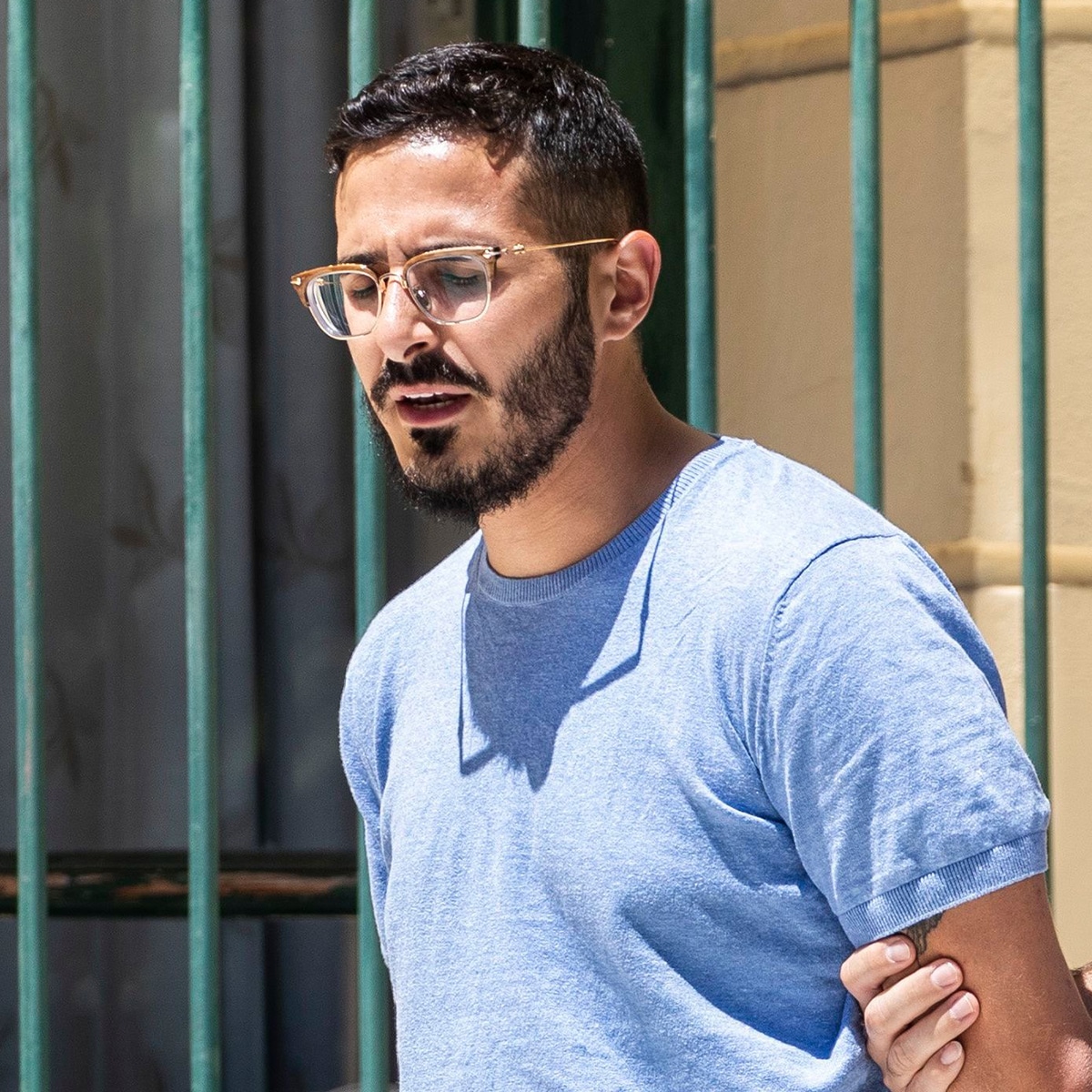 Alleged Tinder Swindler Simon Leviev Is Working On A Dating Show E Online Alleged Tinder Swindler Simon Leviev Is Working On A Dating Show E Online