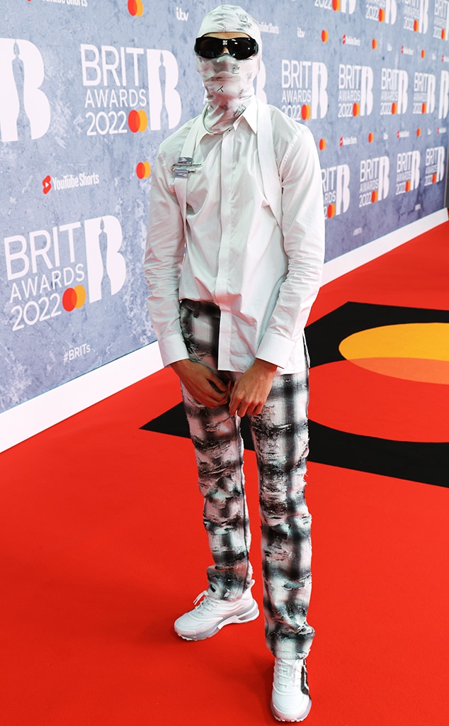 Meekz, 2022 BRIT Awards, Red Carpet Fashion