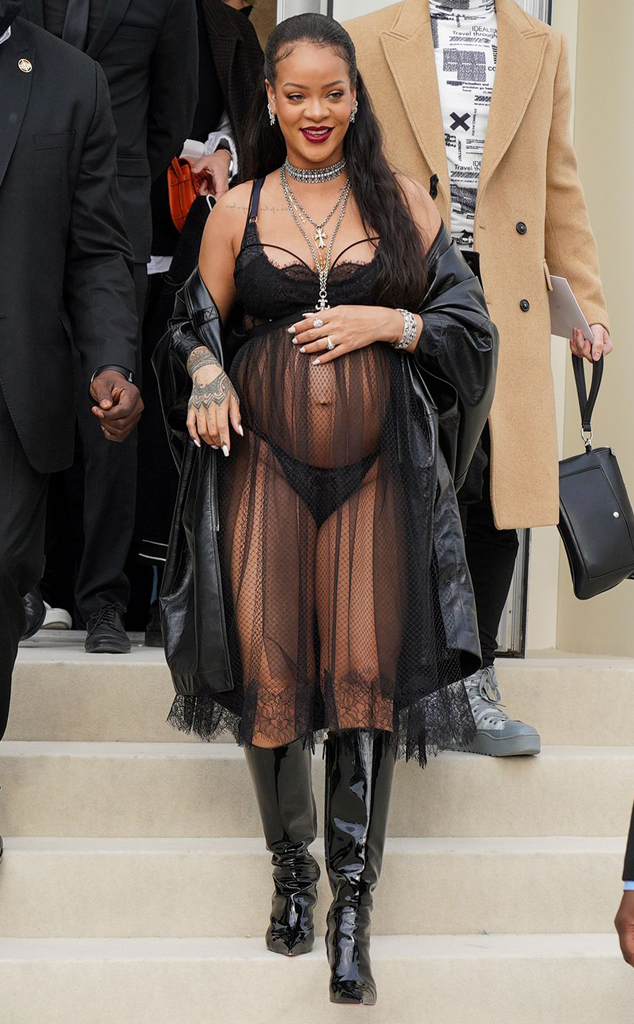 Rihanna's Super Bowl fashion confirms she's a maternity style icon