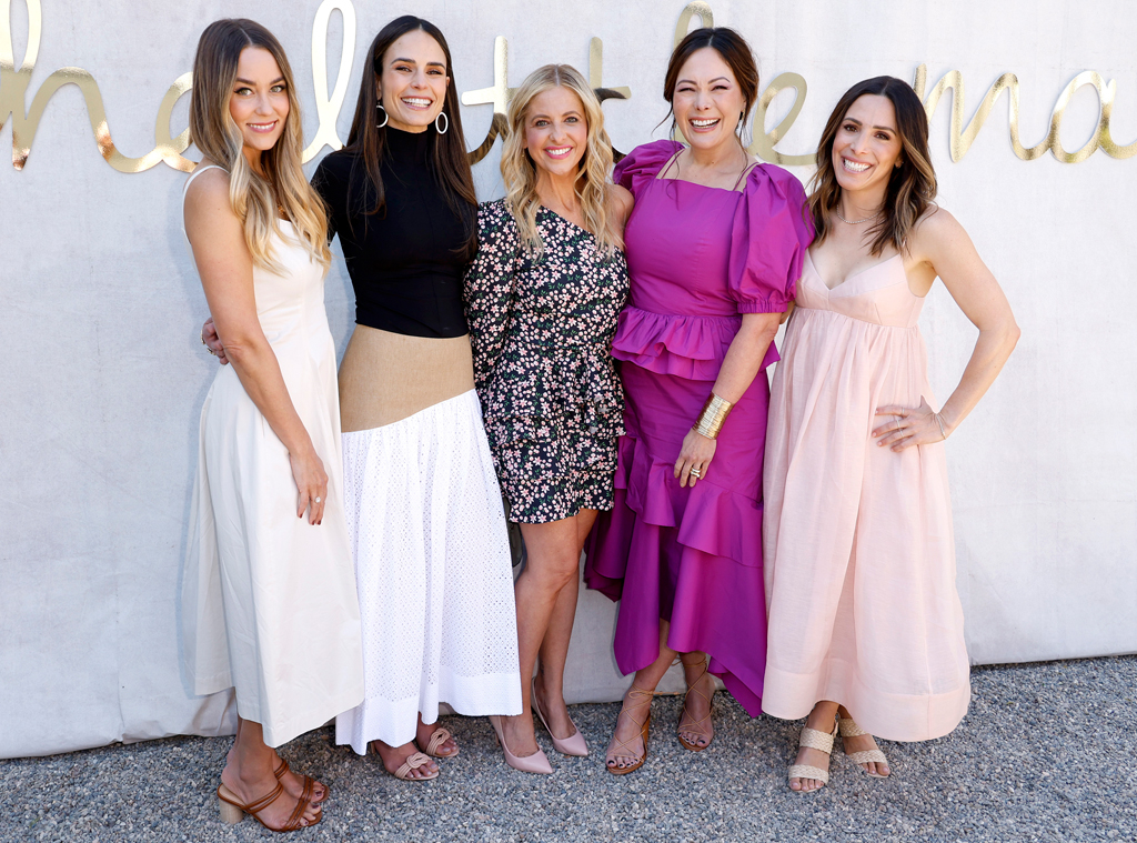 Lauren Conrad to design new clothing line with best friends