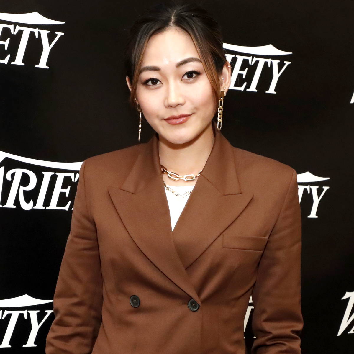 The Boys’ Karen Fukuhara Pleads to Stop Asian Hate After Being Attacked By Stranger – E! Online