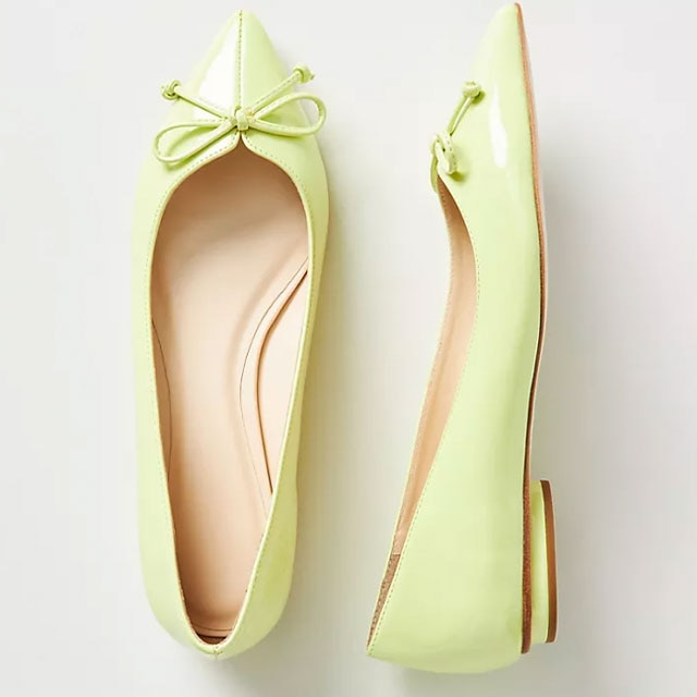 https://akns-images.eonline.com/eol_images/Entire_Site/2022218/rs_640x640-220318184136-rs_640x640-green-shoes-e-comm.jpg