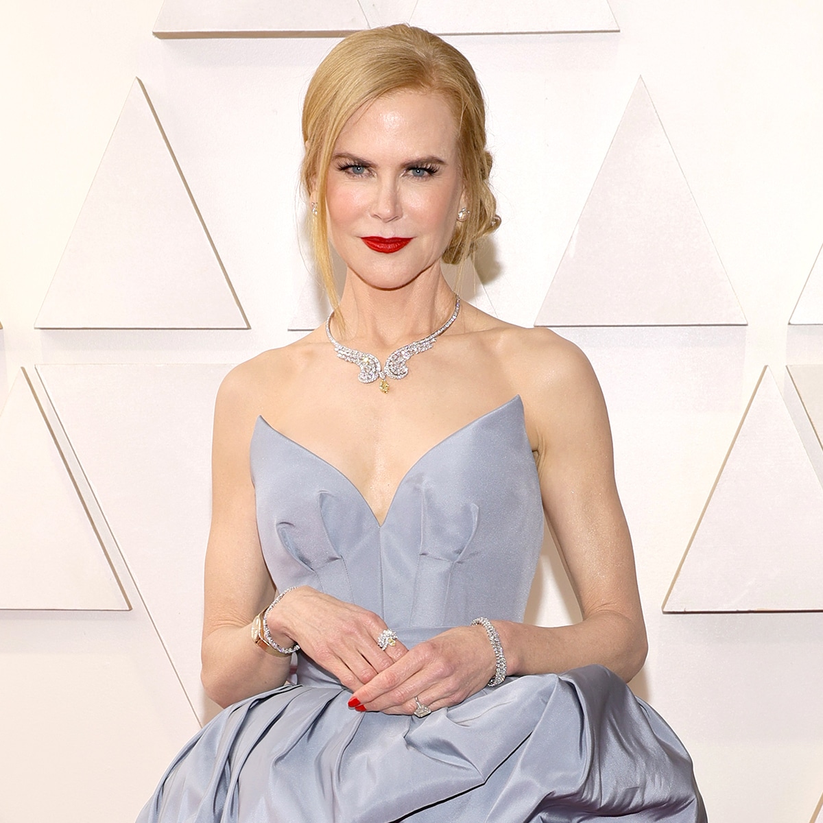 Nicole Kidman Literally Had a New Color Made for Her Oscars 2022 Look - E!  Online