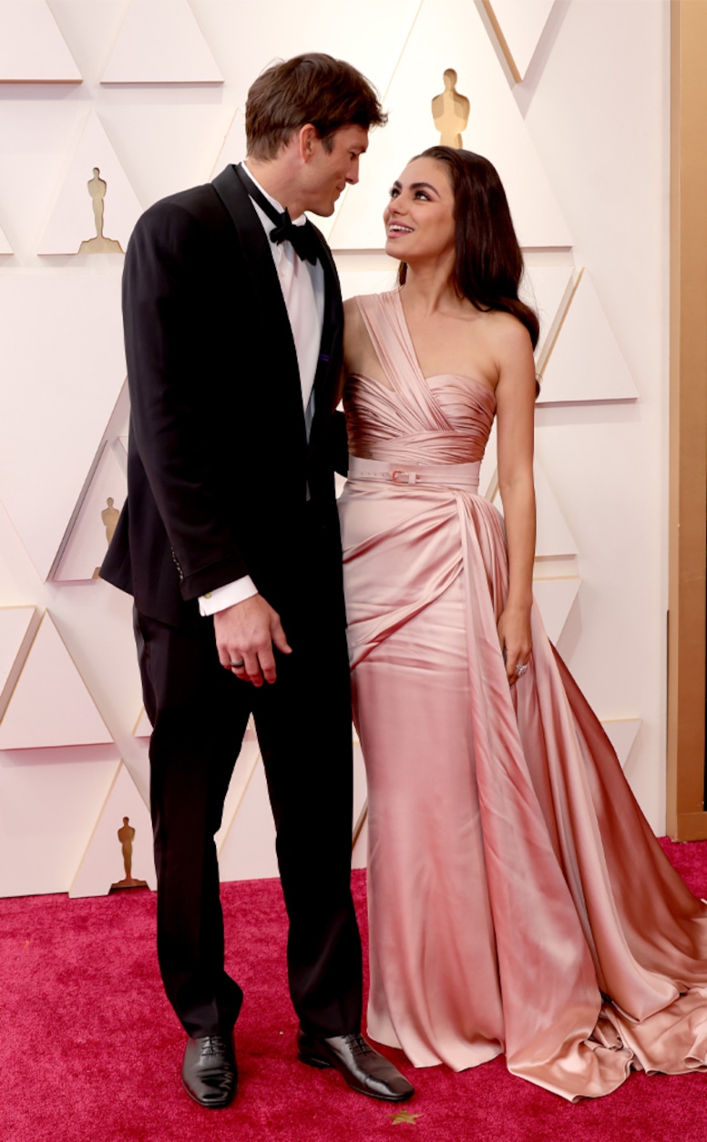 Ashton Kutcher, Mila Kunis, 2022 Oscars, 2022 Academy Awards, Red Carpet, Couples