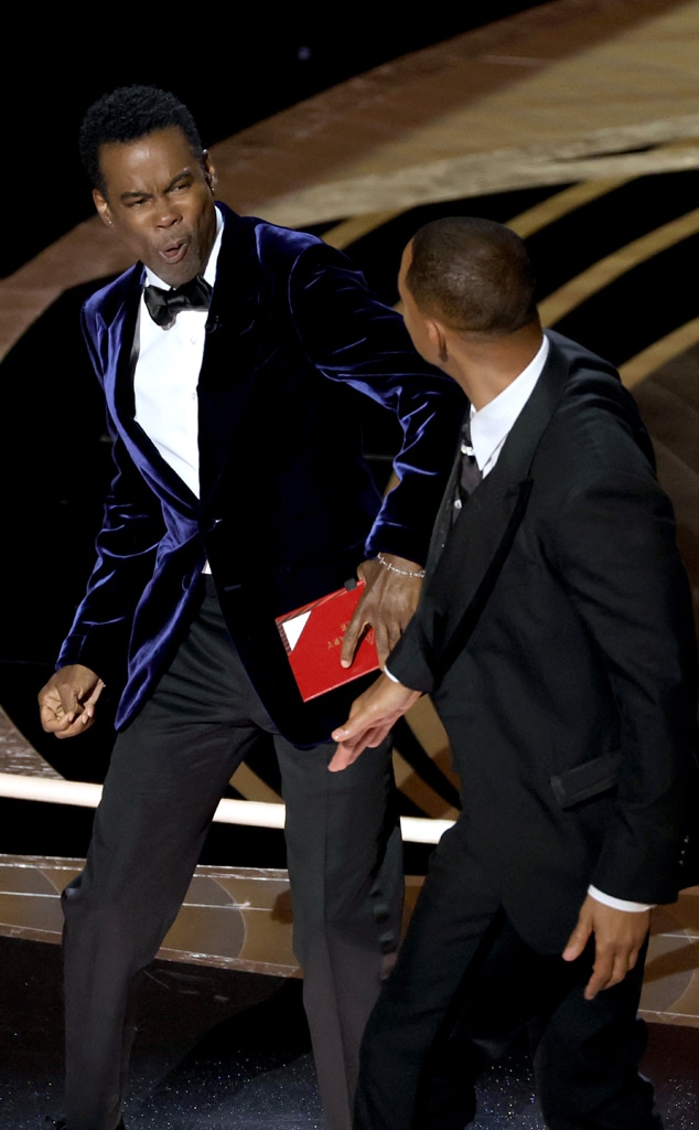 Oscars 2022: Will Smith Slaps Chris Rock After Jada Pinkett Smith Dig - E! Online