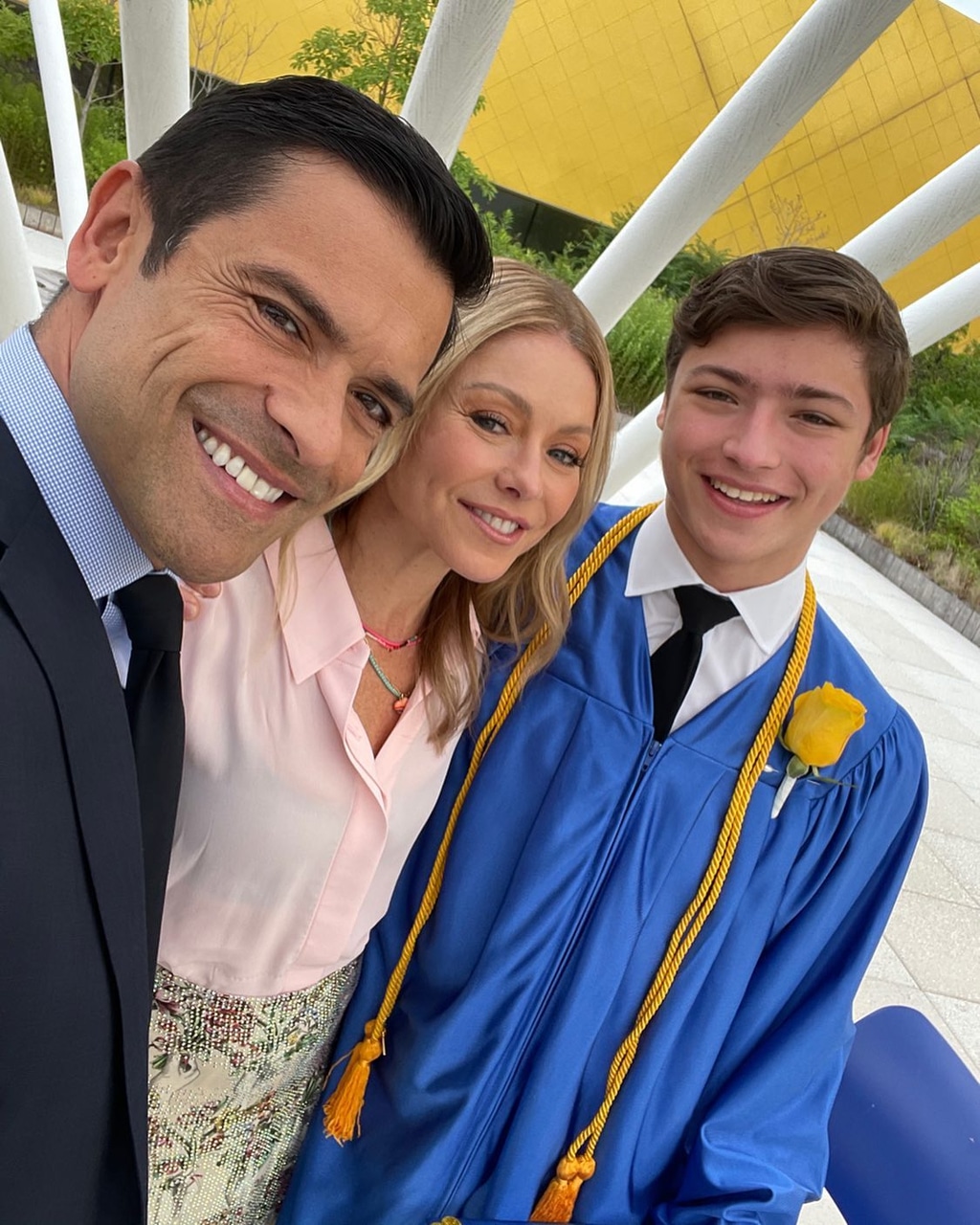 Kelly Ripa, Mark Consuelos, Family
