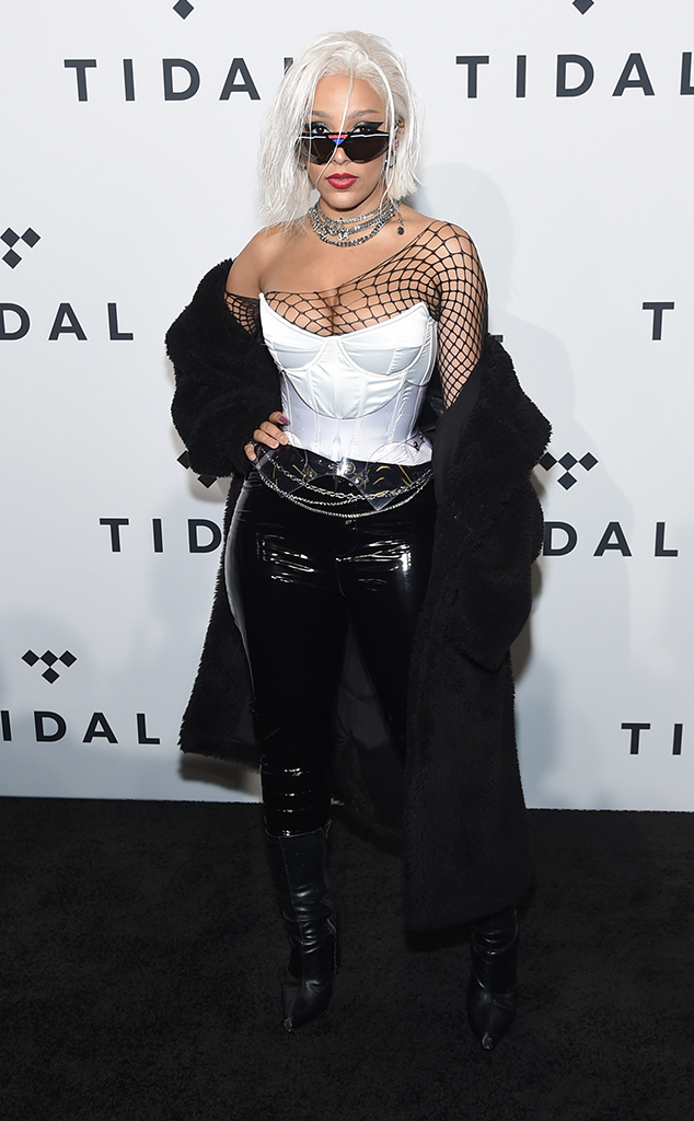 Doja Cat Breaks Down Her Nearly Topless Look At 22 mas E Online