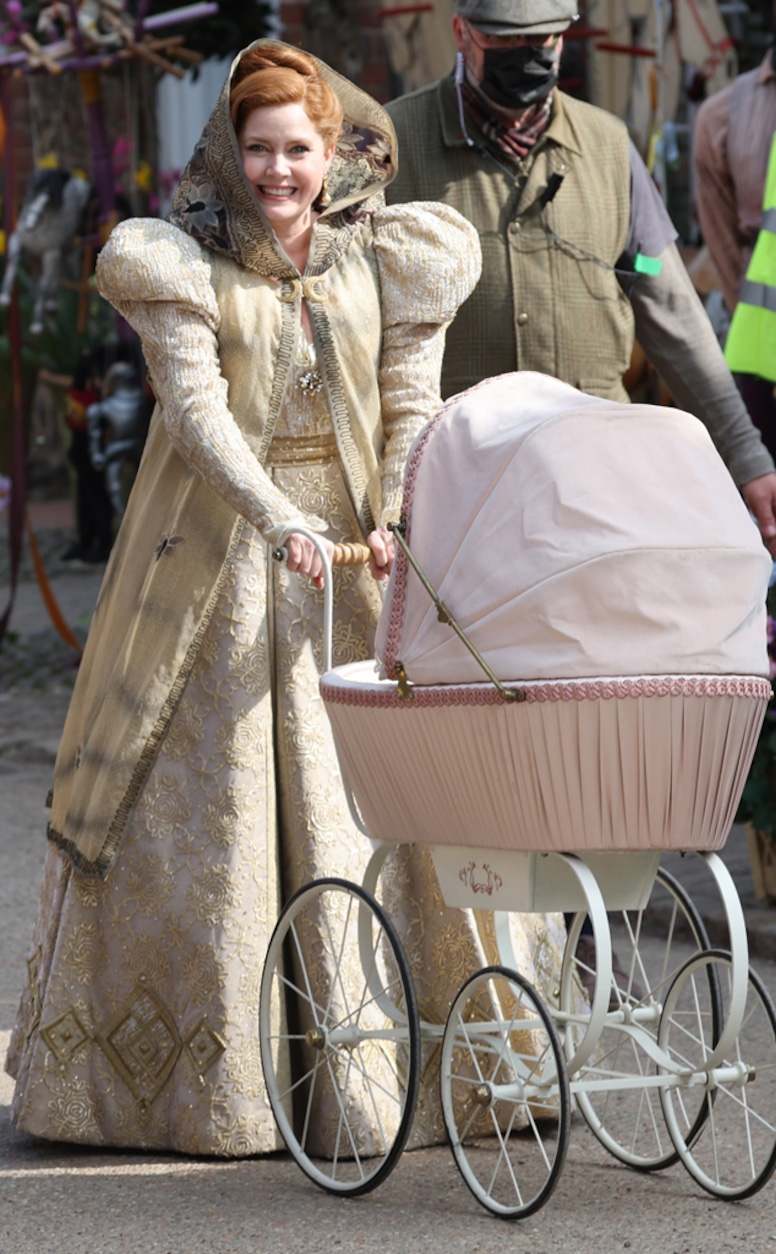 Amy Adams, Patrick Dempsey, Enchanted Movie Set, NO USE BEFORE 12:00PM ET 3.30