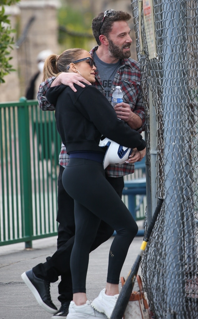 Jennifer Lopez and Ben Affleck’s Baseball Date Is a Total Home Run