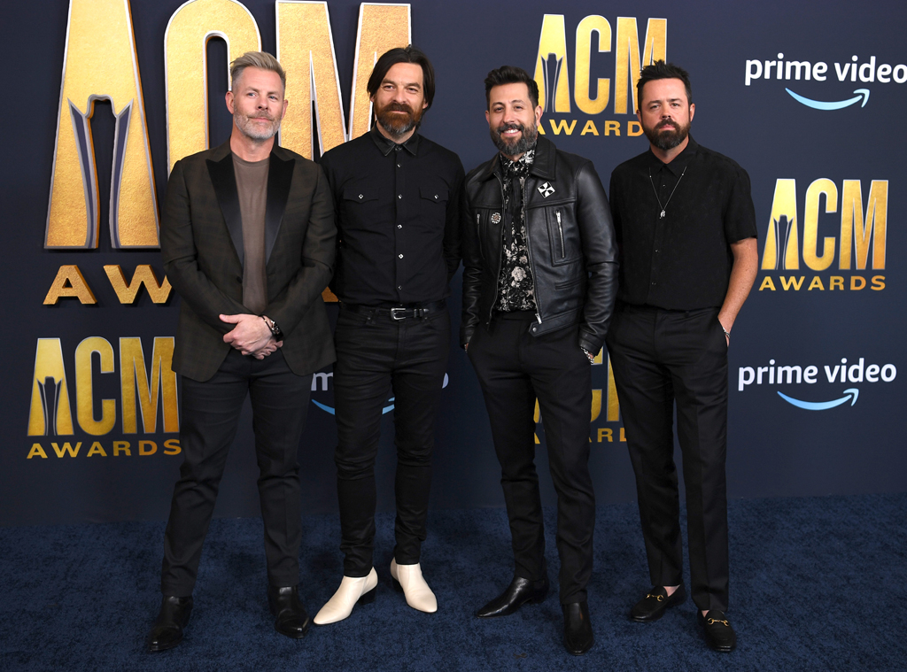 Photos from ACM Awards 2022: Red Carpet Fashion - E! Online