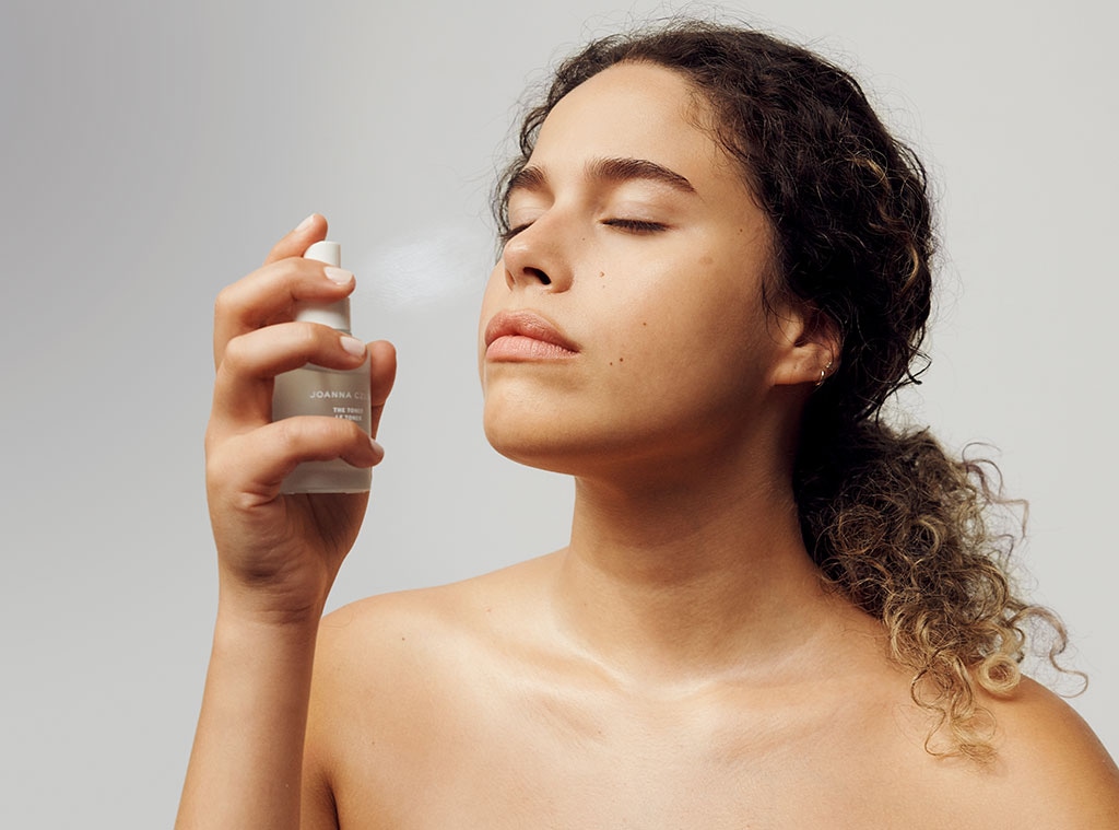 E-Comm: Joanna Czech