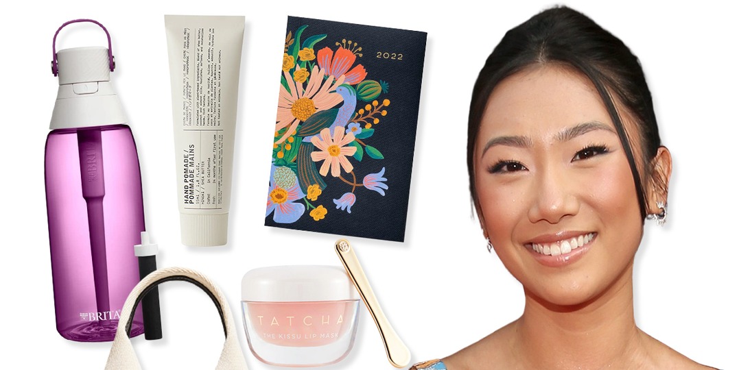 Kung Fu Star Olivia Liang Shares What’s In Her Bag – E! Online