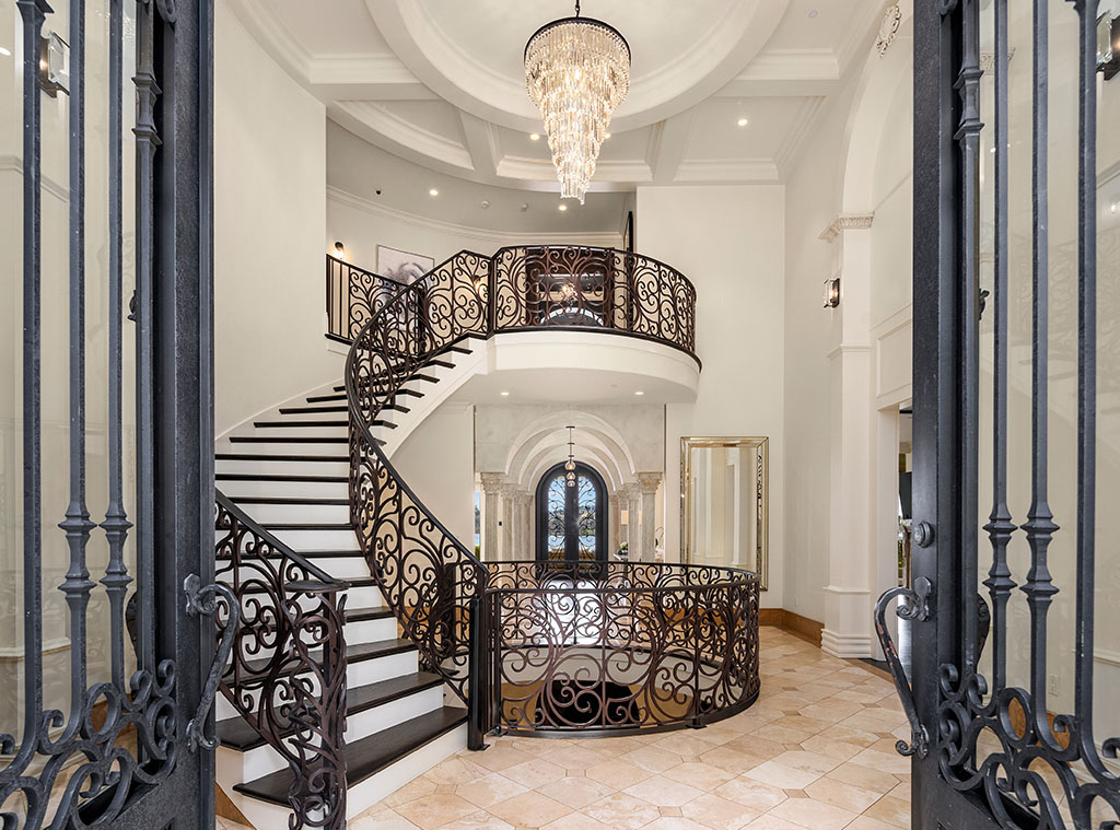 Photos from Inside Russell Wilson and Ciara's $36 Million Seattle ...