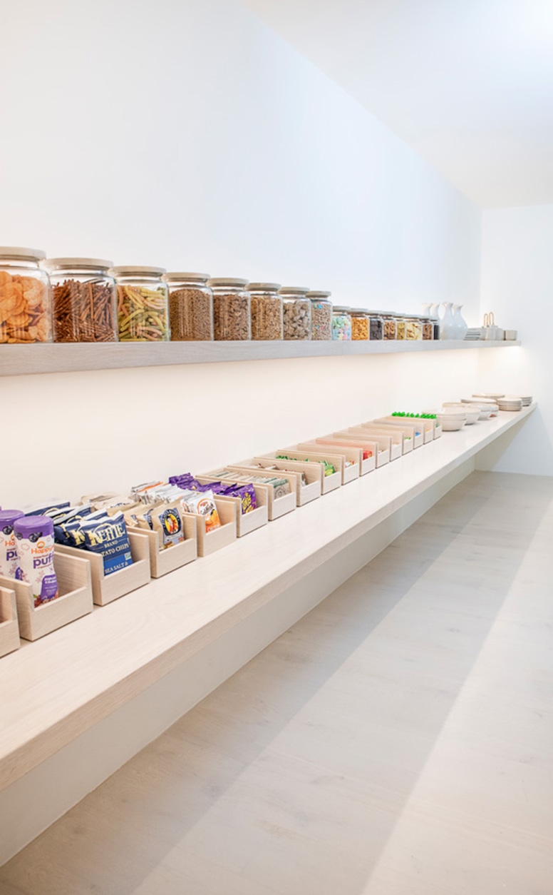 KIM KARDASHIAN'S REORGANIZED PANTRY, POOSH