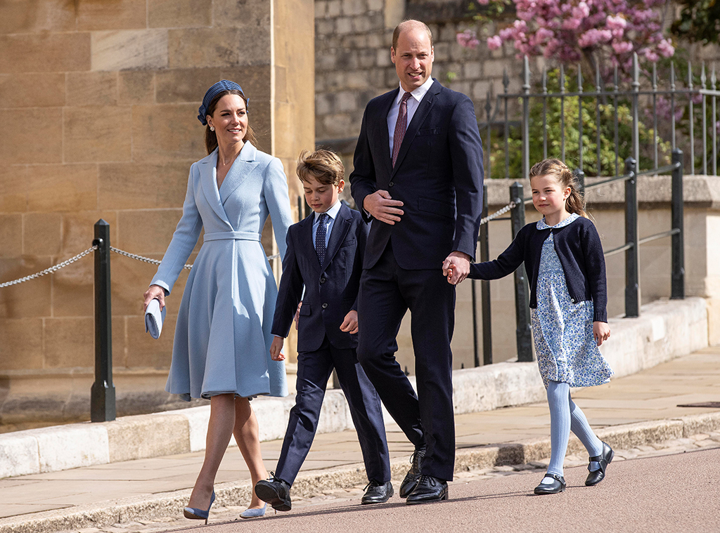 styrte voldgrav tjære Photos from Kate Middleton, Prince William & Kids at Easter 2022 Service -  E! Online