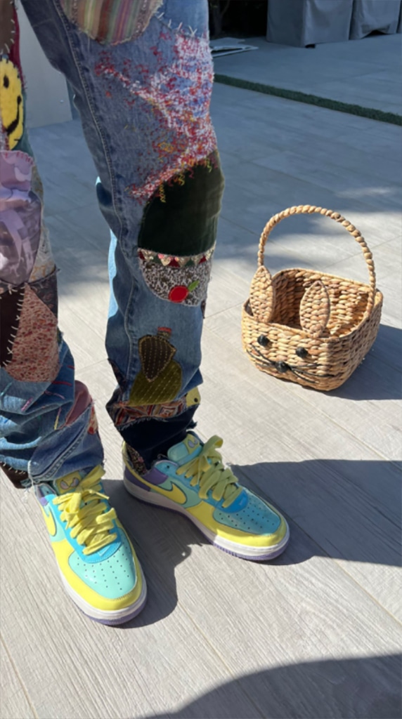 Kylie Jenner, Travis Scott, Easter 2022, Instagram