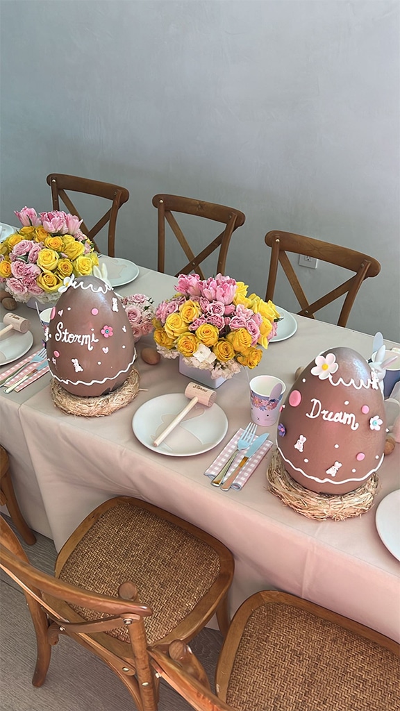 Kylie Jenner, Dream Kardashian, Stormi Webster, Eggs, Easter 2022, Instagram