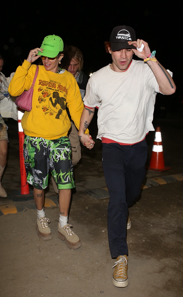  KJ Apa, Clara Berry, 2022 Coachella, Neon Carnival