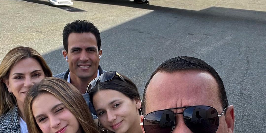 Alex Rodriguez Takes Trip to Memphis With Ex-Wife Cynthia Scurtis and Kids – E! Online