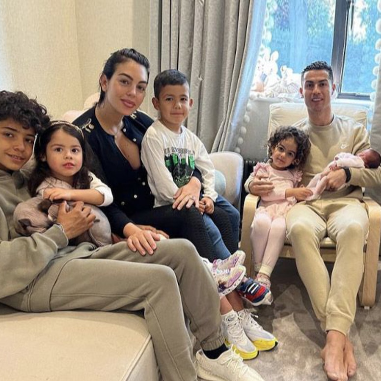 Cristiano Ronaldo Georgina Rodriguez family photo children
