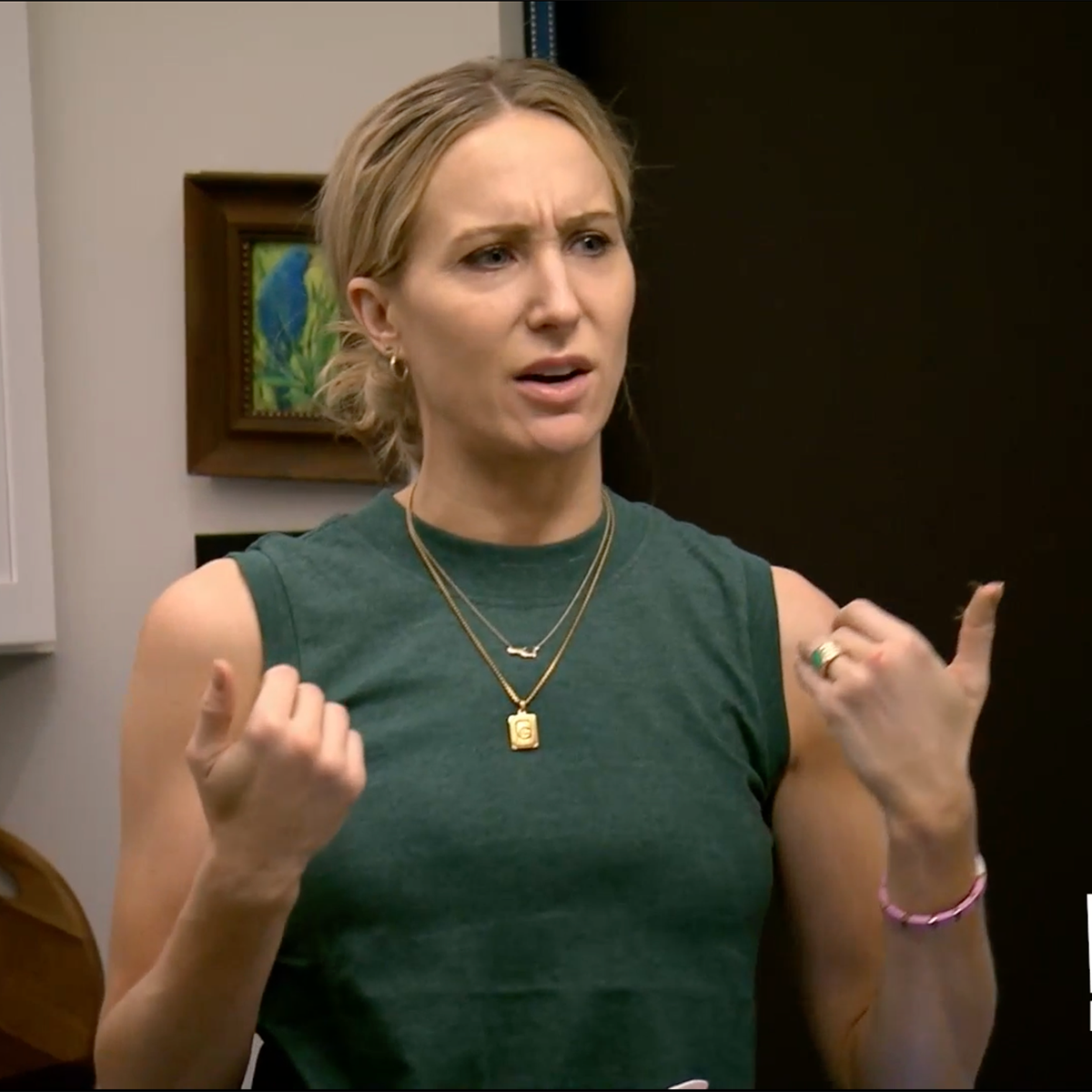 See What Has Nikki Glaser Questioning Her Move To St Louis On Welcome   Rs 1200x1200 220428072830 Welcome Home Nikki Glaser 101 1 