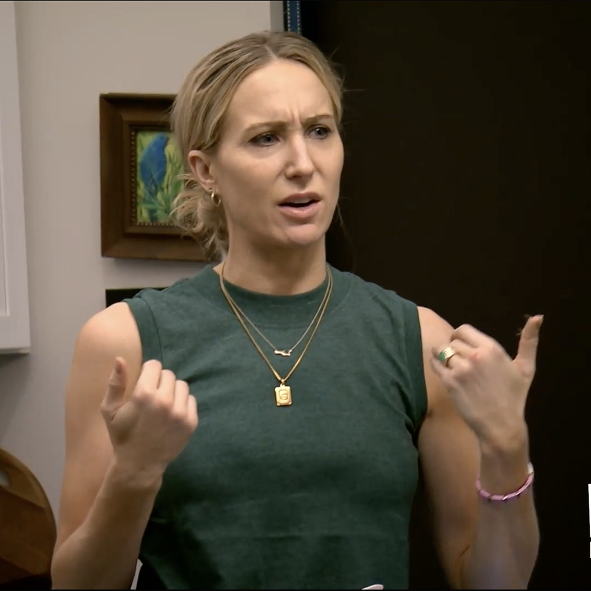 Welcome Home Nikki Glaser Teaser: Is St. Louis Really for Her? - E! Online