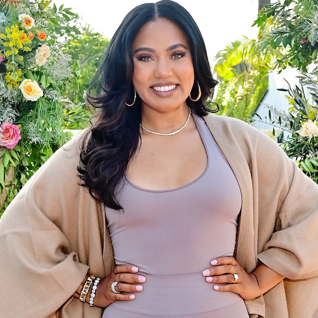 https://akns-images.eonline.com/eol_images/Entire_Site/2022329/rs_1200x1200-220429103726-1200-ayesha-curry-red-carpet.jpg?fit=around%7C1080:1080&output-quality=90&crop=1080:1080;center,top