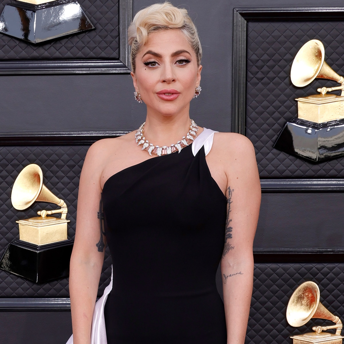 Grammys 2022: Lady Gaga's Red Carpet Look Deserves a Round of Applause Grammys 2022: Lady Gaga's Red Carpet Look Deserves a Round of Applause