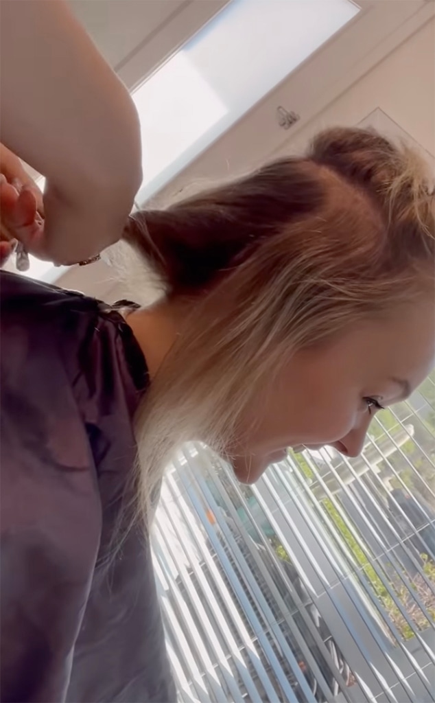 JoJo Siwa Cuts Off Ponytail in Surprise Hair Transformation - E! Online