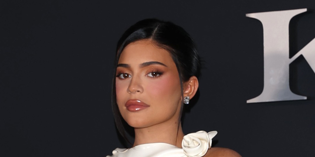 Kylie Jenner Shares New Photo of Baby Boy With Travis Scott at Family’s Easter Celebration – E! Online