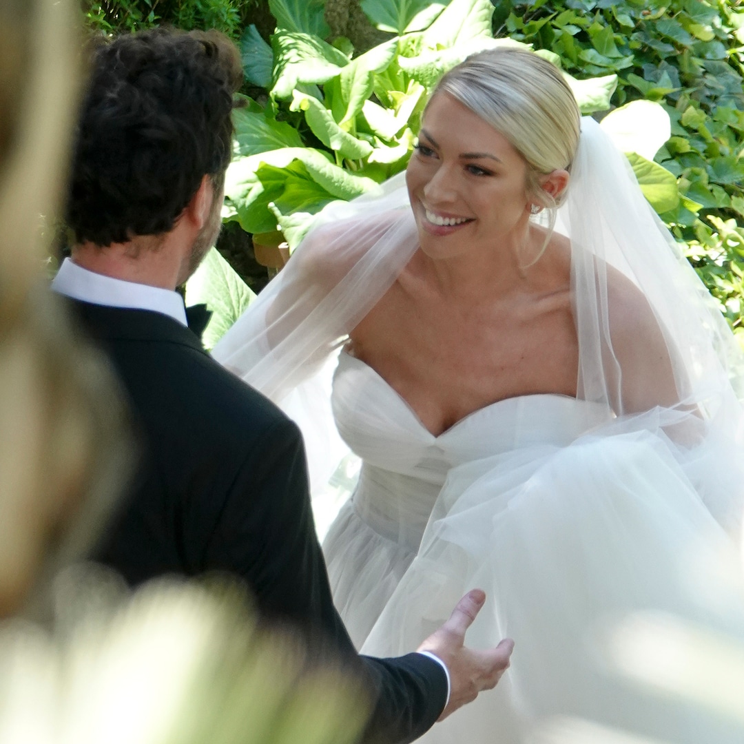 Stassi's Wedding Ring : Photos From Stassi Schroeder And Beau Clark's Rome, Italy Wedding